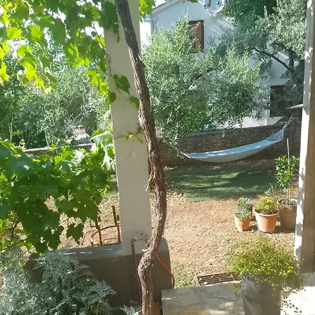 Apartman Sutivan